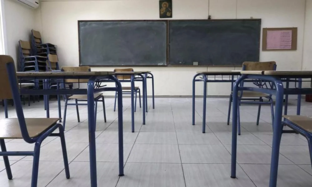 Συνελήφθη καθηγήτρια Γυμνασίου της Αθήνας για τον ξυλοδαρμό μαθητή